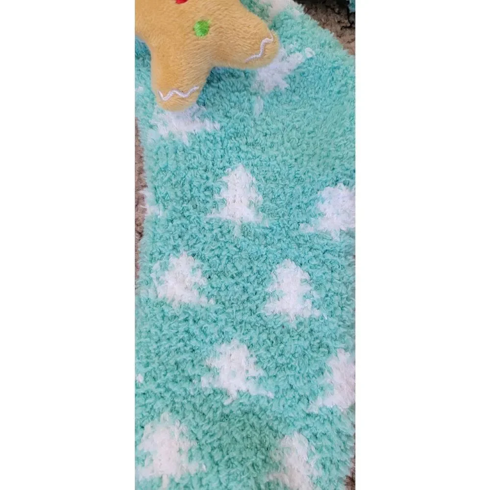 Women's Socks Medium Fuzzy Christmas Tree and Gingerbread Man  New Without Tags